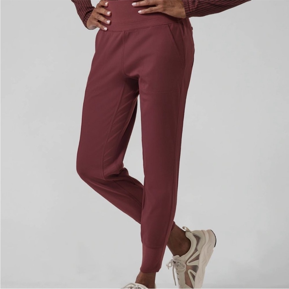 Athleta Brooklyn Lined Jogger Burgundy Size 4
